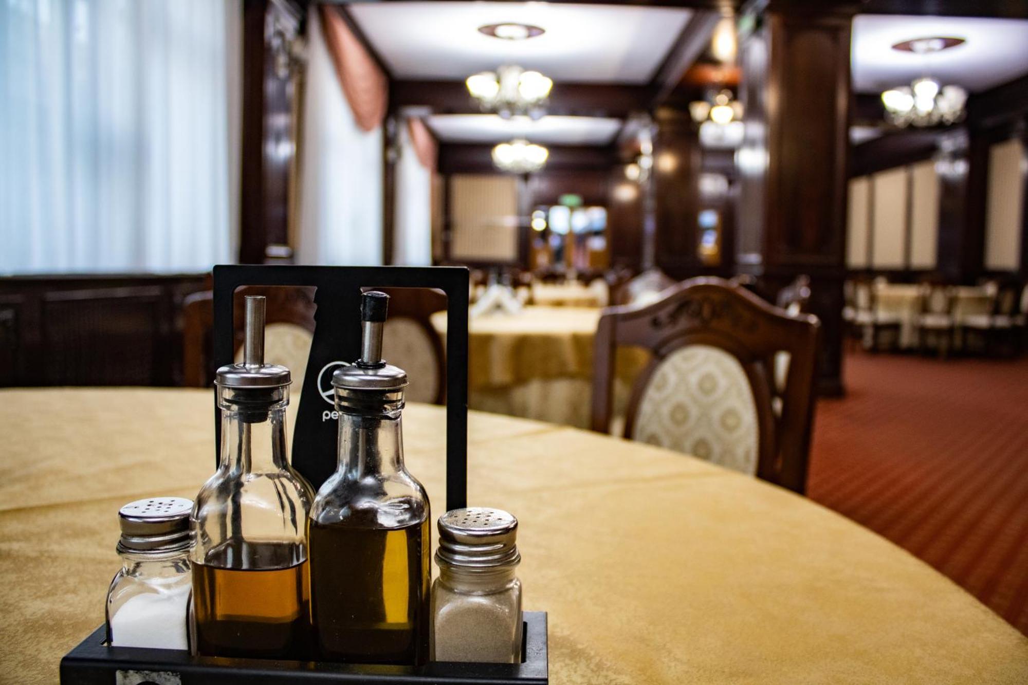 בראליה Hotel Rebis מראה חיצוני תמונה