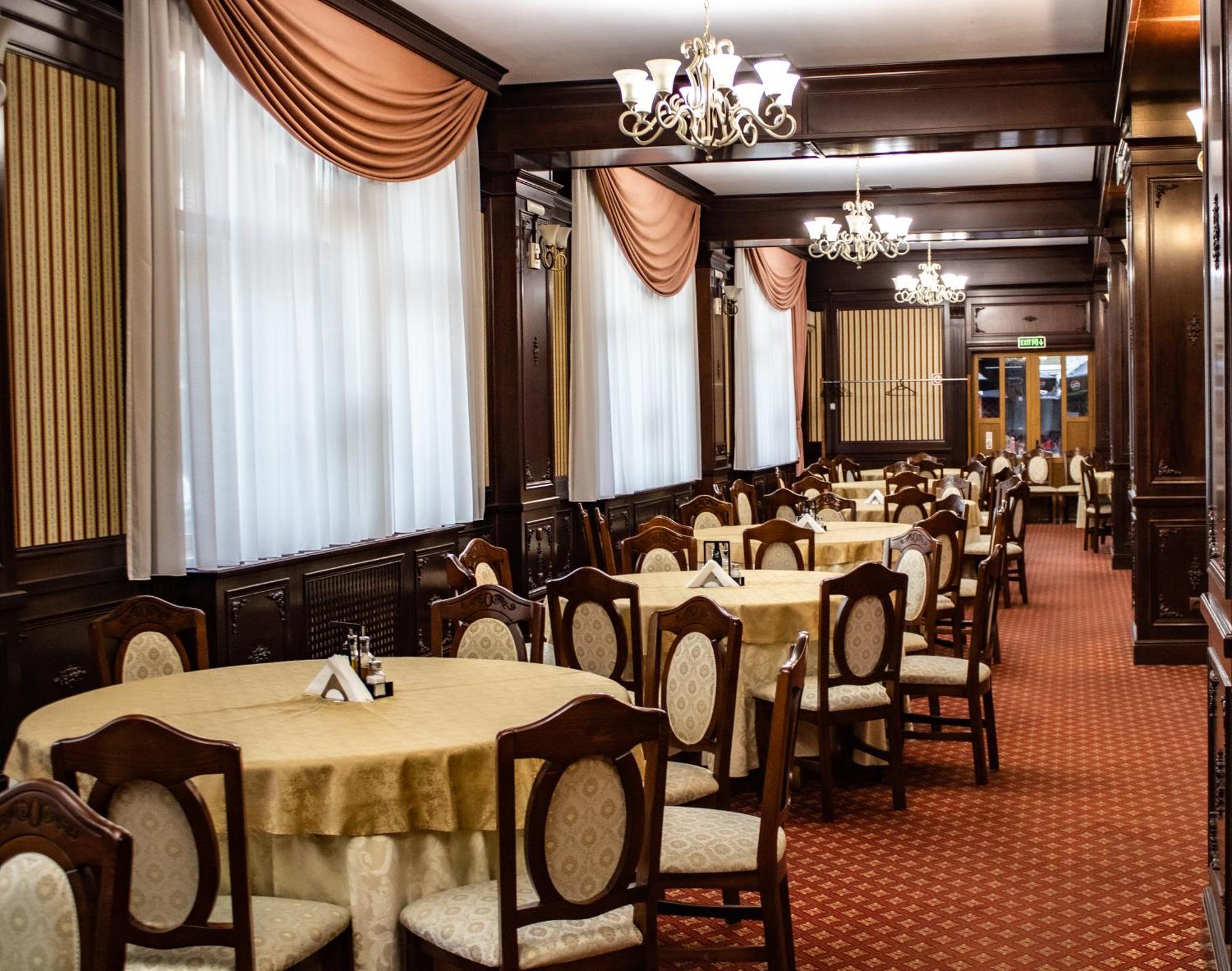 בראליה Hotel Rebis מראה חיצוני תמונה