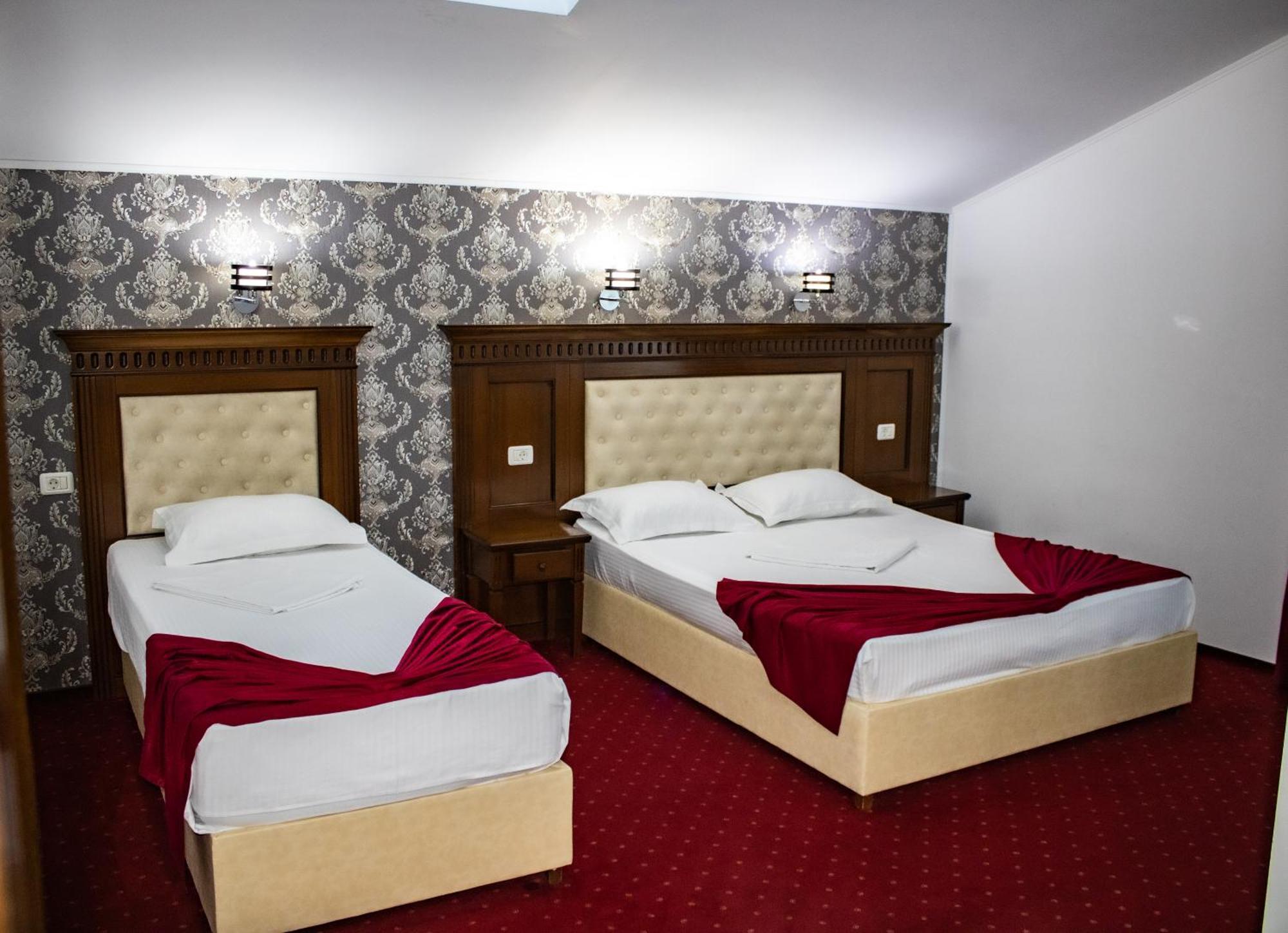 בראליה Hotel Rebis מראה חיצוני תמונה