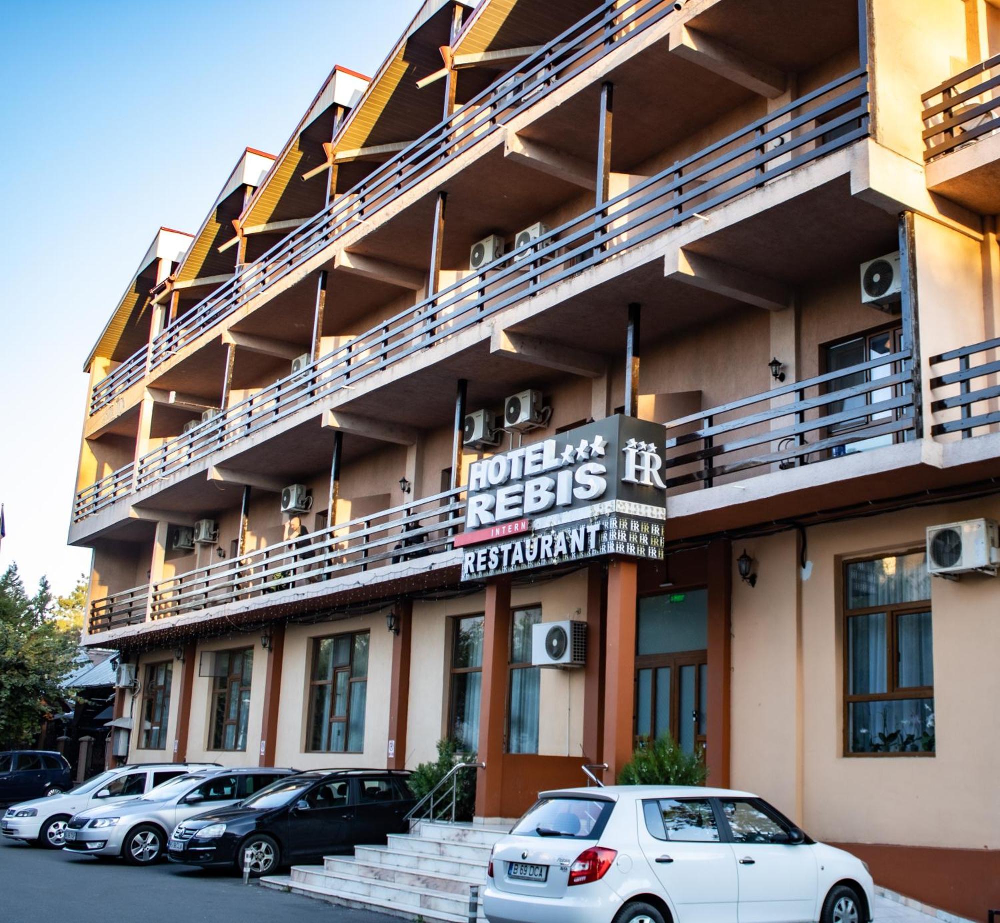 בראליה Hotel Rebis מראה חיצוני תמונה