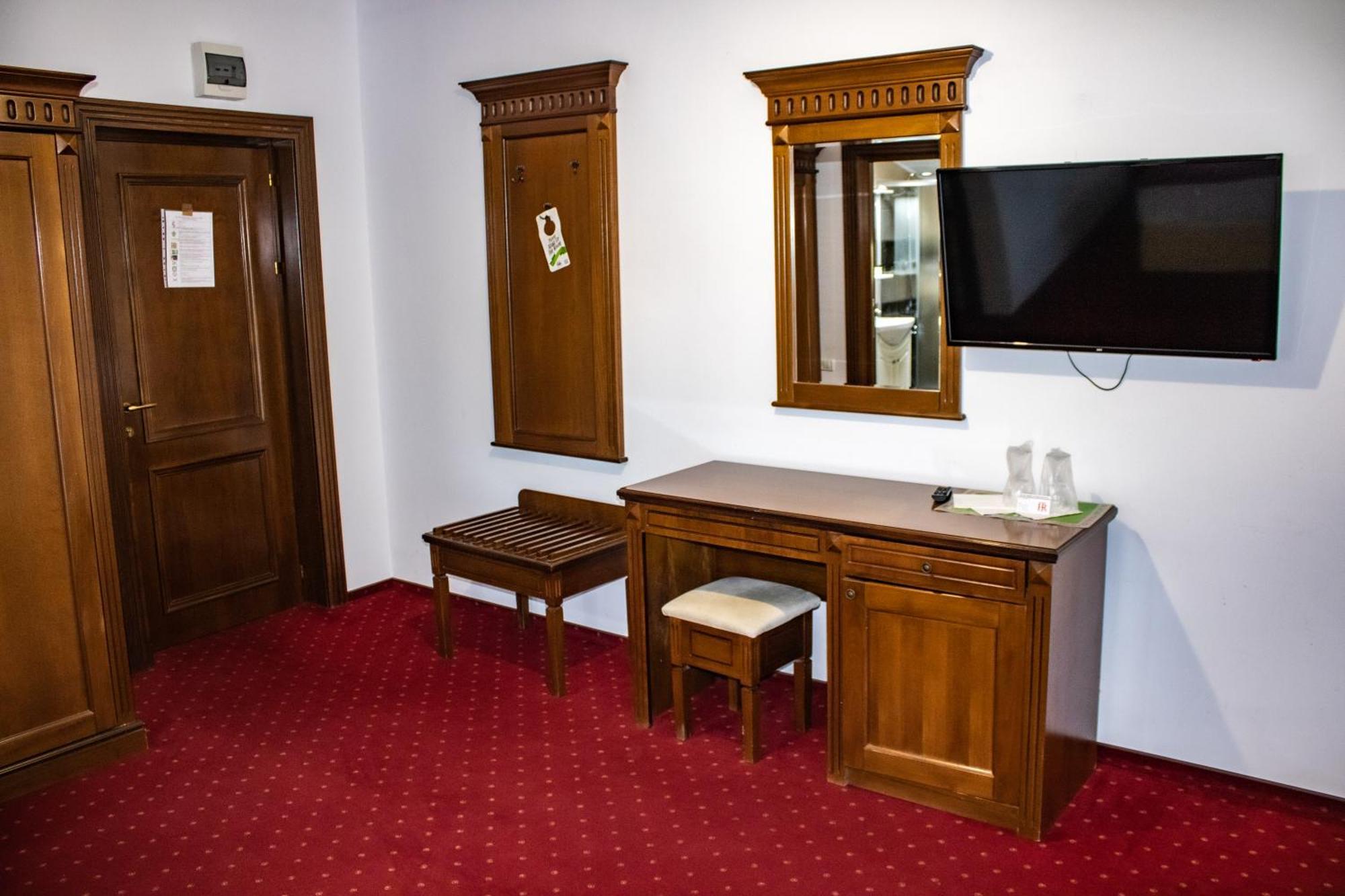 בראליה Hotel Rebis מראה חיצוני תמונה